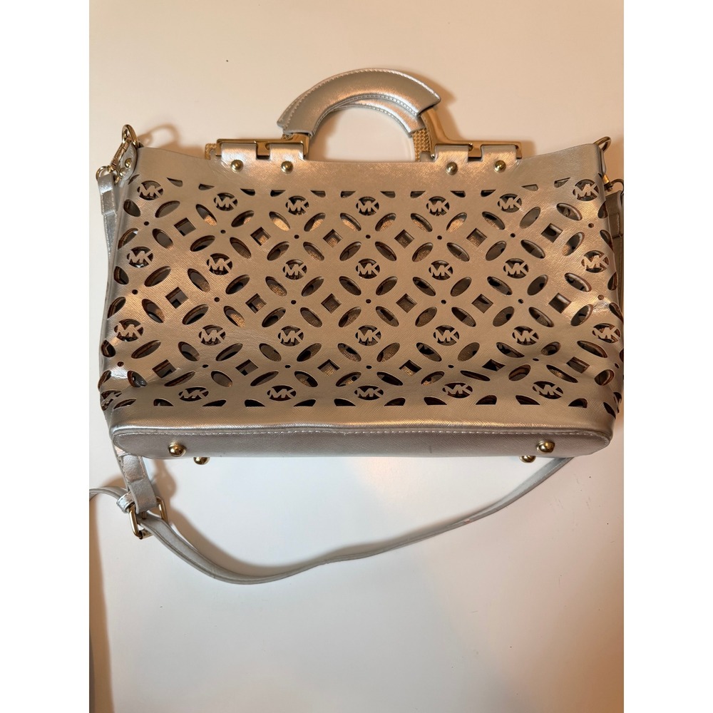 Michael Kors Satchel Women Medium Silver Laser Cut Cynthia Crossbody Handbag - Picture 2 of 6